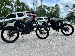 Two Juveniles Arrested After Fleeing from Deputies on Electric Off-Road Bikes in Palm Coast – Both Bikes Seized